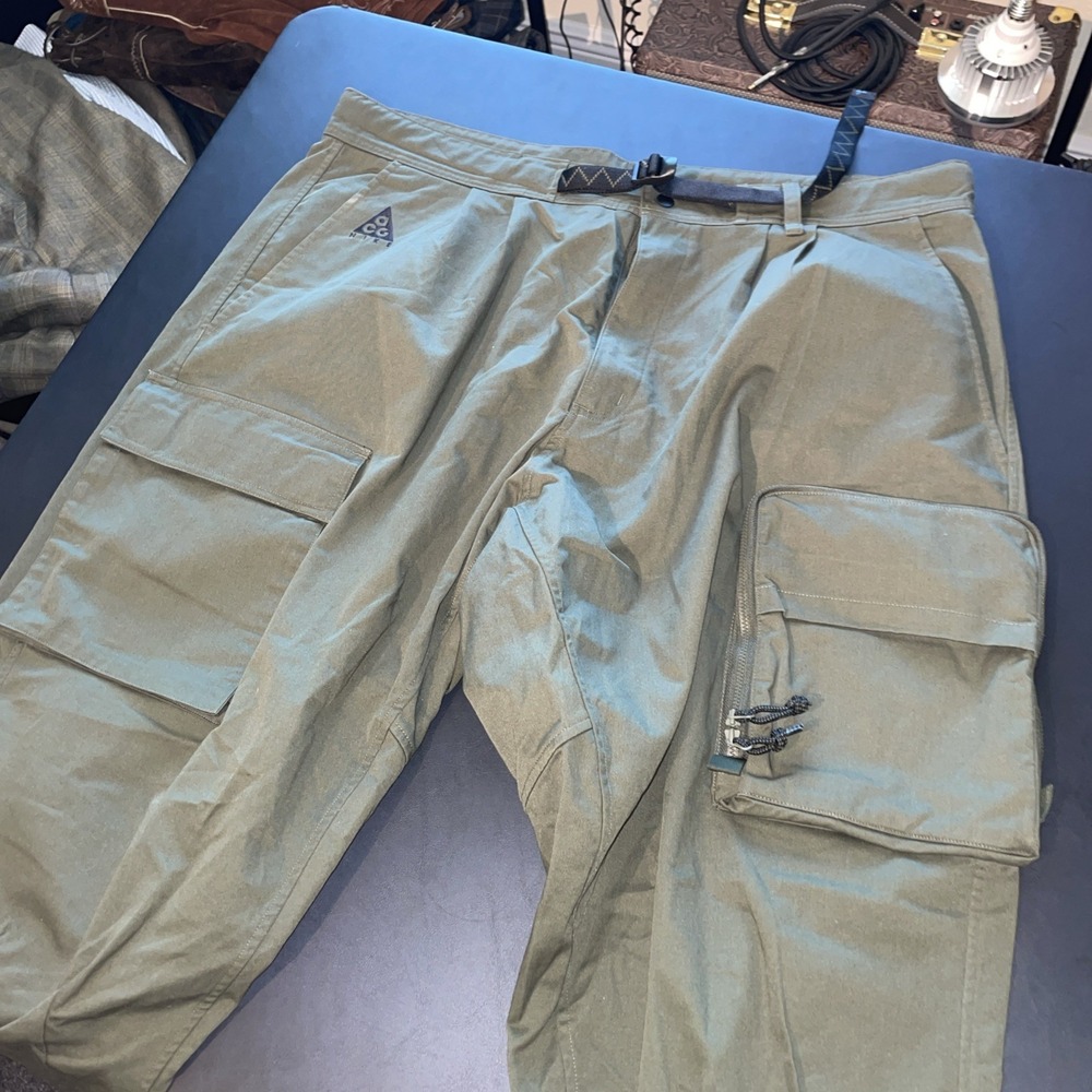 Nike ACG Cargo Pant Olive Mens XXL (40W)  CD7646-325 PERFECT! Free Ship in US.